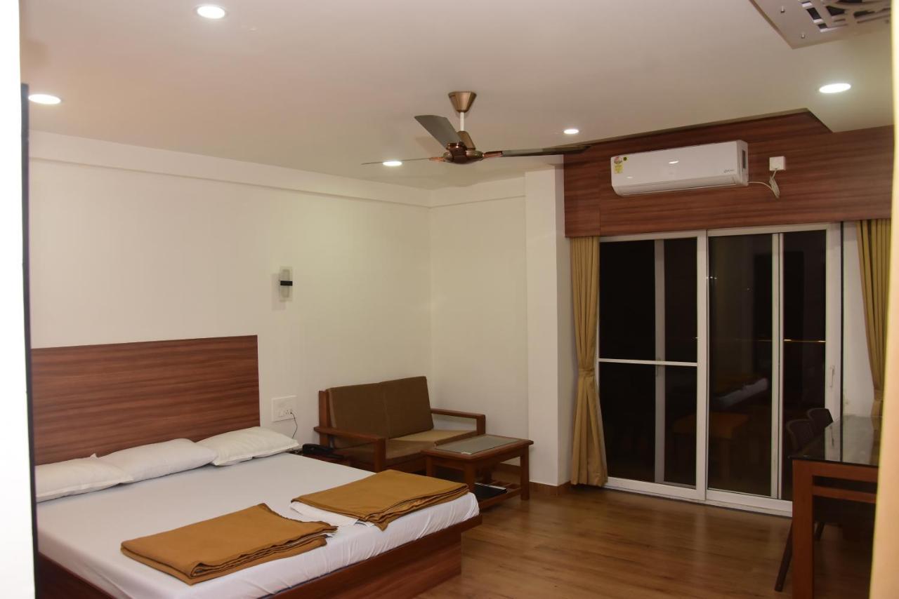 Regal Panhala Residency Hotel Exterior photo